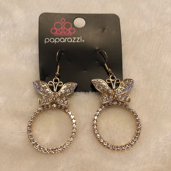 Paparazzi Paradise found gold earrings
